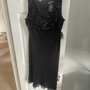 Elegant Black Sleeveless Dress